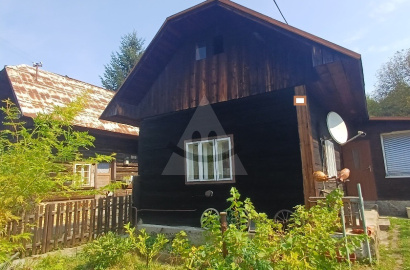 Cottage, wooden house with a nice garden / 833 m2 / Kysucké Nové Mesto - Rudinská