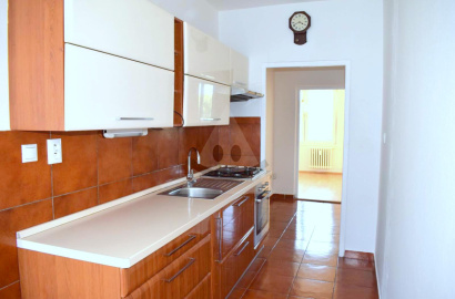 3 izbový byt s balkónom/74 m2/ Žilina - Vlčince